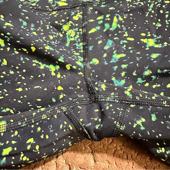 Lululemon Size 4 Base Pace HR Tight 25” Sparks Fly Multi SXFY Nulux Pant Run - Picture 12 of 14